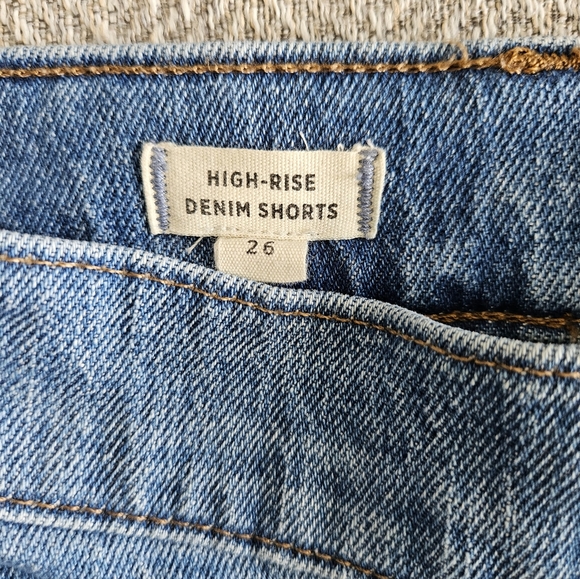 Madewell High-Rise Ripped Denim shorts Size Waist 26 (Small) - Picture 4 of 6
